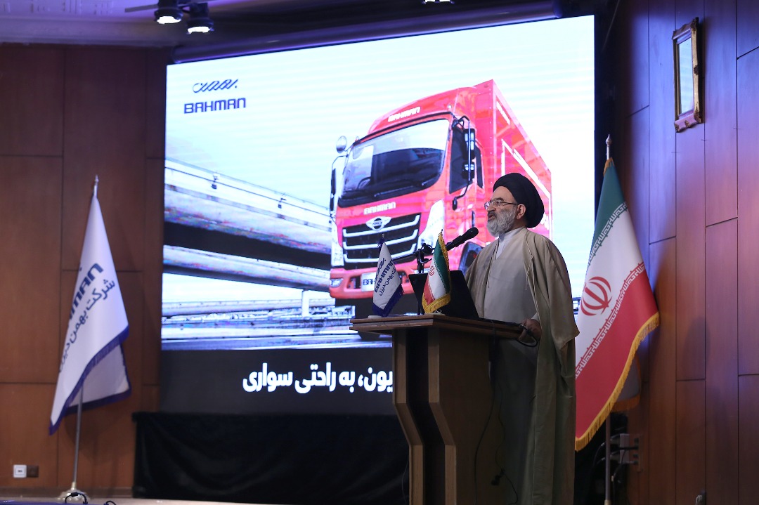 رییس مجمع نمایندگان تاکید کرد : ضرورت حمایت از بهمن موتور و بروزرسانی و تقویت ناوگان فرسوده  